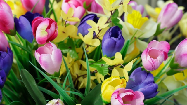 Jarní umělé květiny