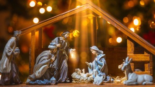 Svatá rodina a betlém