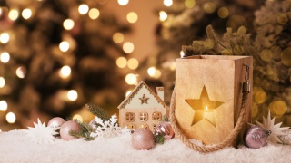 Vánoční svícny a lucerny