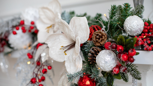 Vánoční umělé květiny