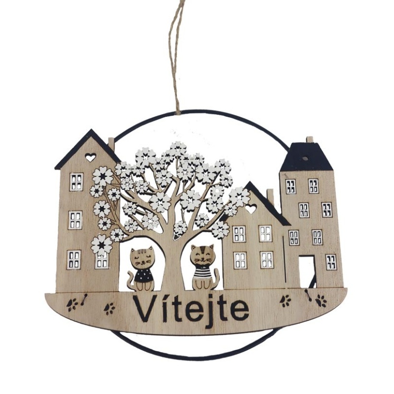 Dřevěné a proutěné dekorace - Dřevěná cedule s nápisem VÍTEJTE a rozkvetlou ulící s kočkami 20,5cm
