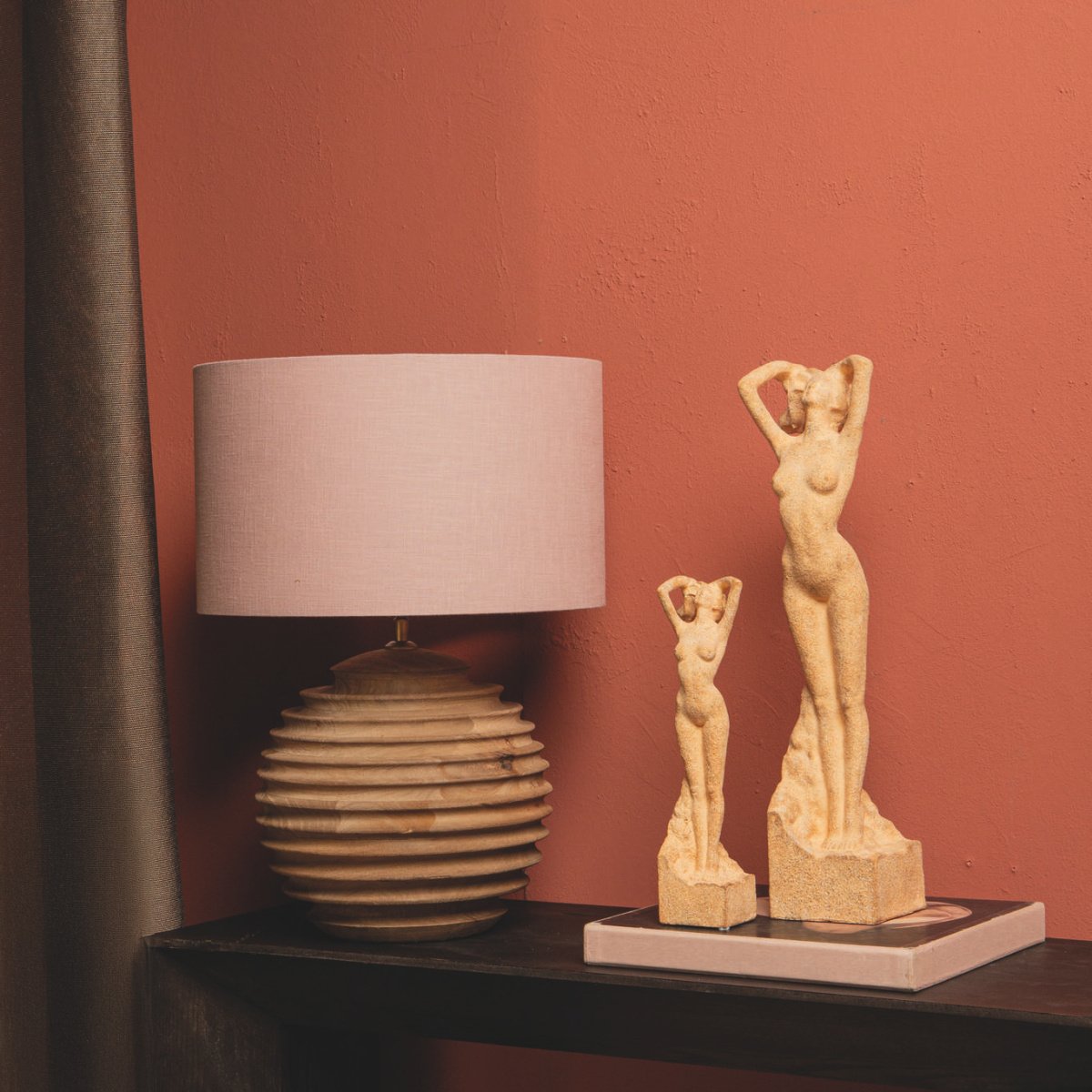 Figurka nahé ženy ALEAH na podstavci polyresinová 50cm-0