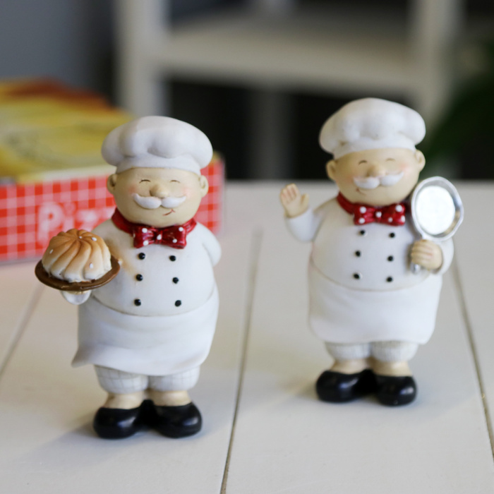 Postavy a zvířata - Kuchař stojící polystone 12cm mix