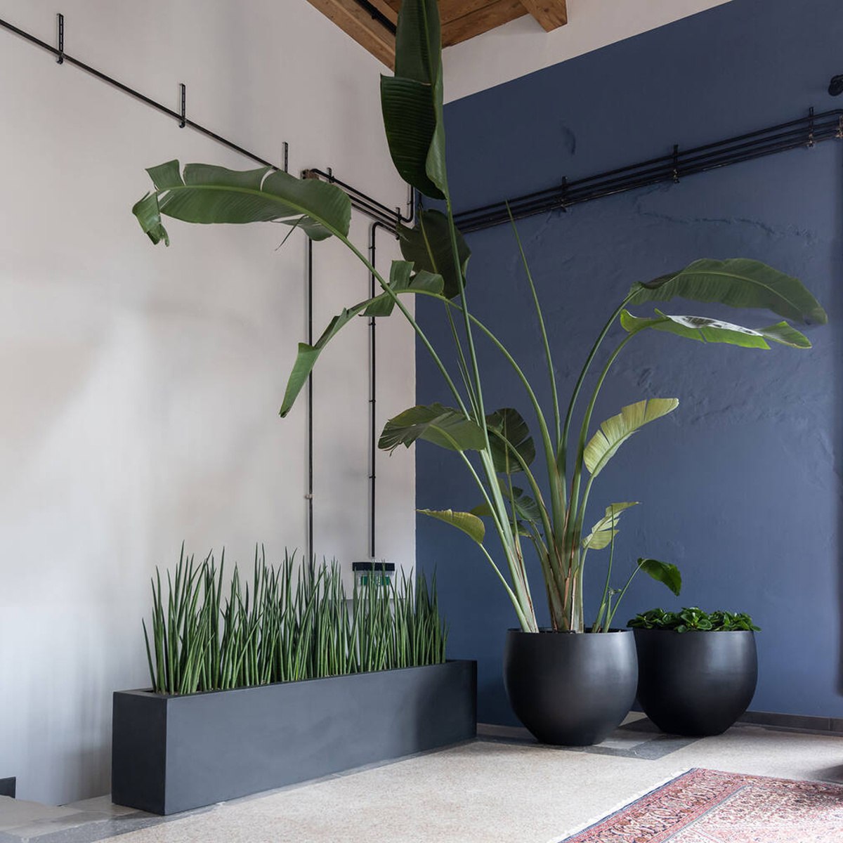 Květináč kulatý ORB L fiberstone černý 68,5cm-0