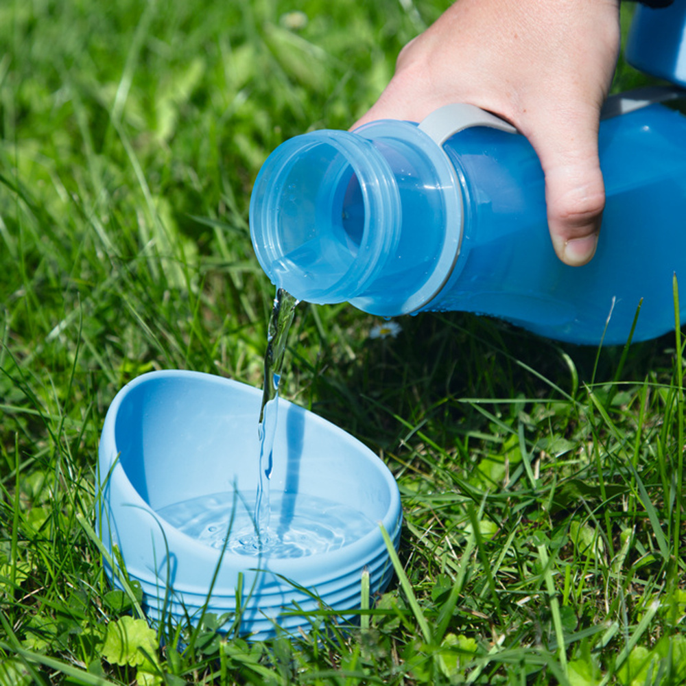 Lahev cestovní s miskou plastová modrá 2v1-1