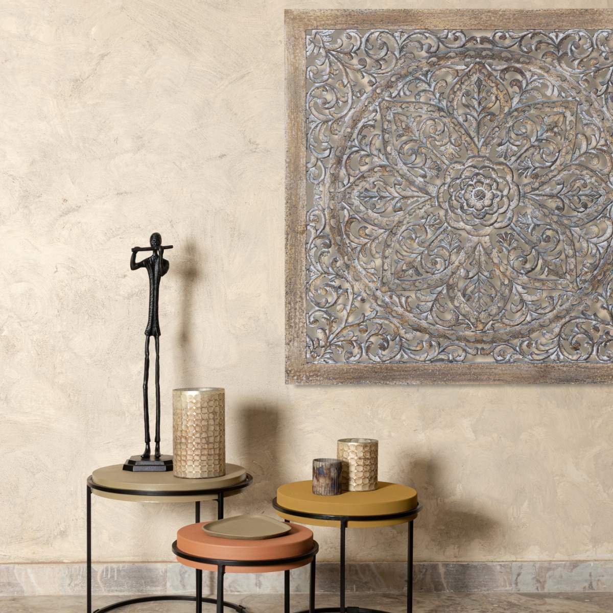 Muž s flétnou KALI na podstavci hliníkový 70cm-0