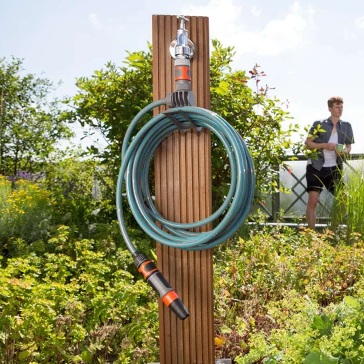 Spirálová hadice na terasu s postřikovačem a držákem GARDENA-0