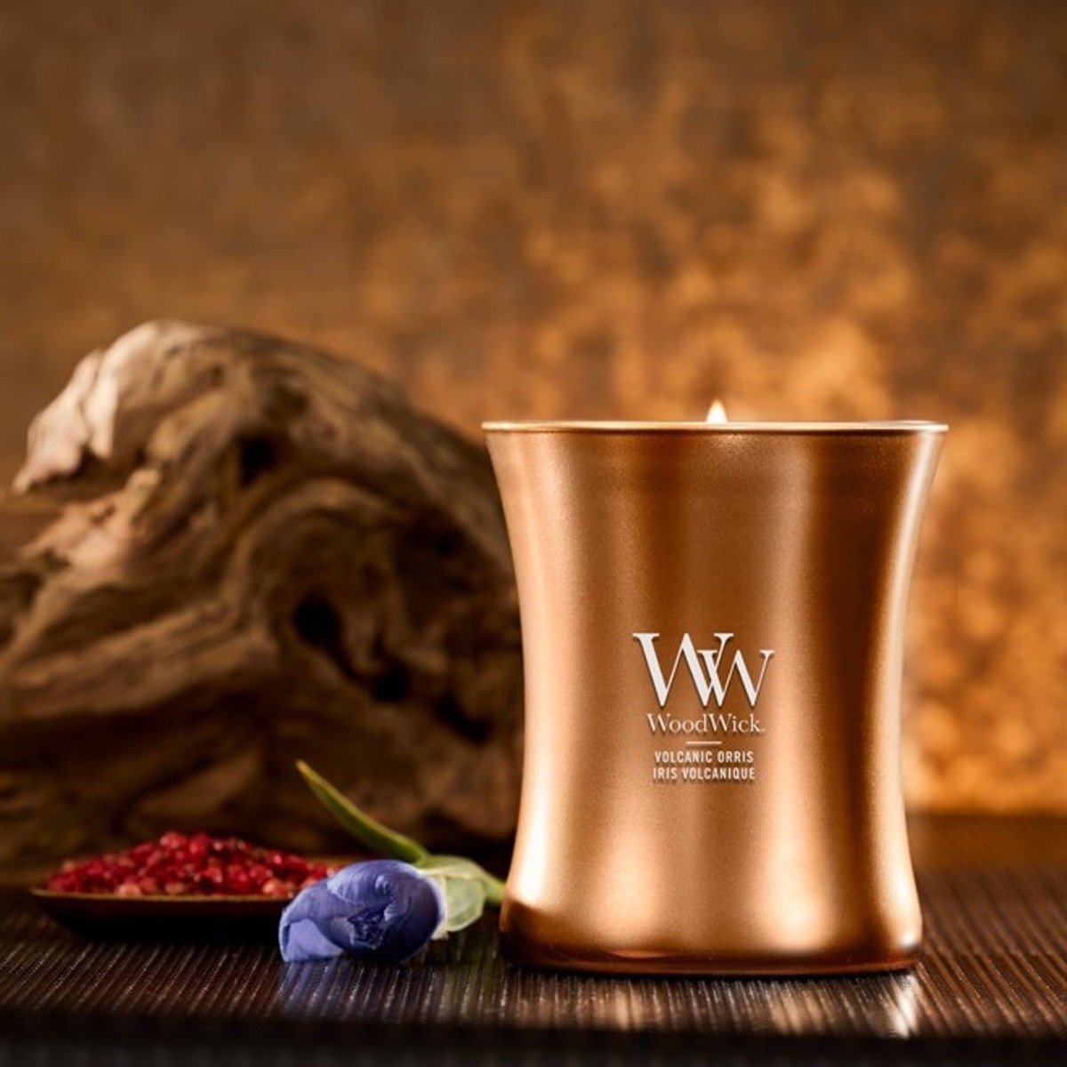 Svíčka WoodWick Volcanic Orris 275g-0
